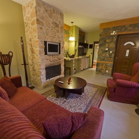 Onar Guesthouse Agios Athanasios  Exterior photo