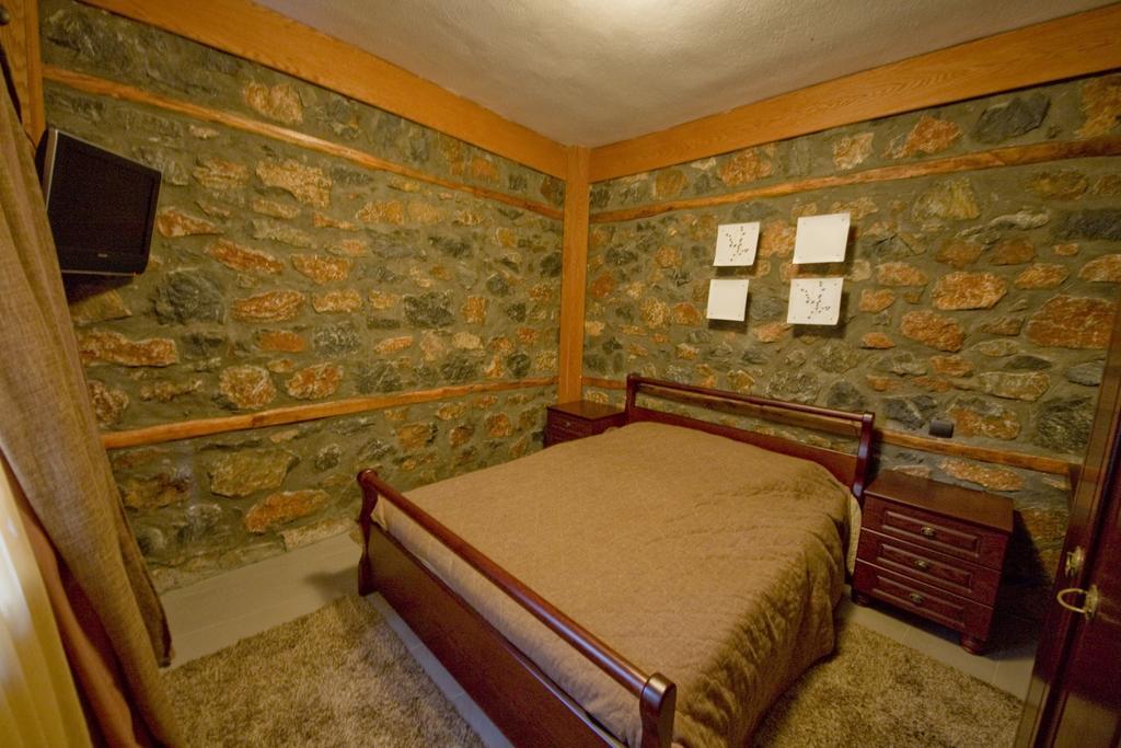 Onar Guesthouse Agios Athanasios  Exterior photo